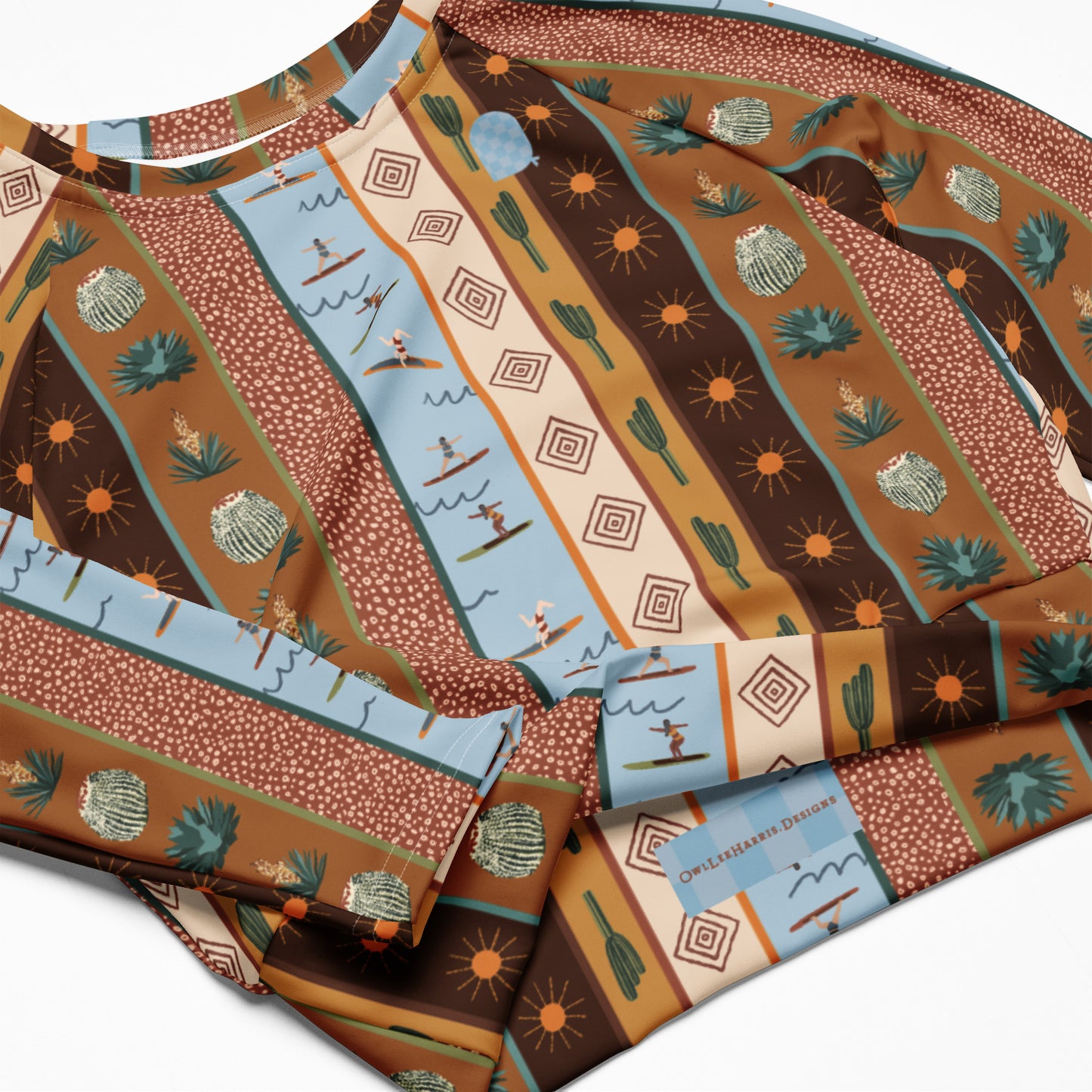 Daydreamer—Desert Boarder Print Long-Sleeve Cropped Rashguard